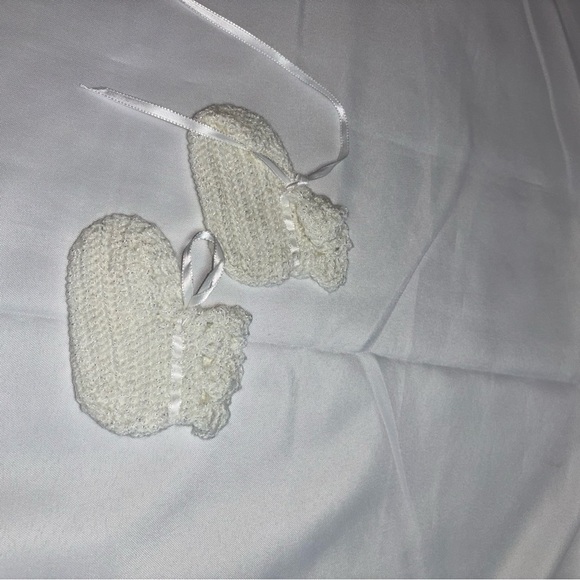 Handmade Crochet Baby Layette Set in Ivory - Picture 3 of 10